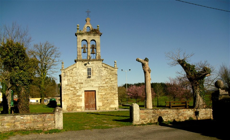 Igrexa parroquial de Loentia, Castro de Rei