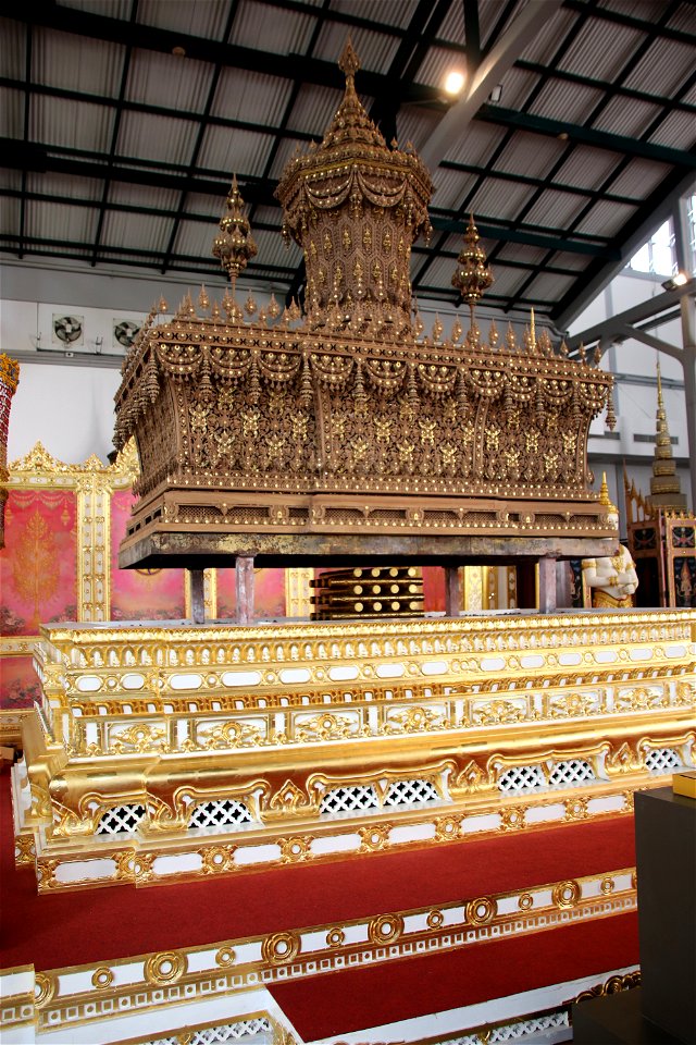 Gallery of Thai Royal Funeral Chariots, National Museum of Thailand, Bangkok. Complete indexed photo collection at WorldHistoryPics.com.