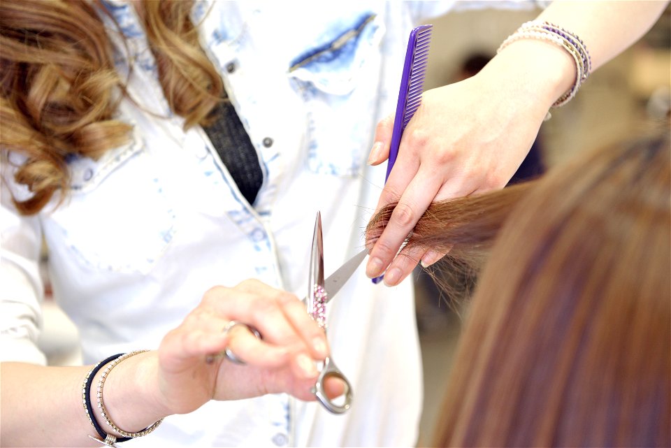 Beautician Haircut