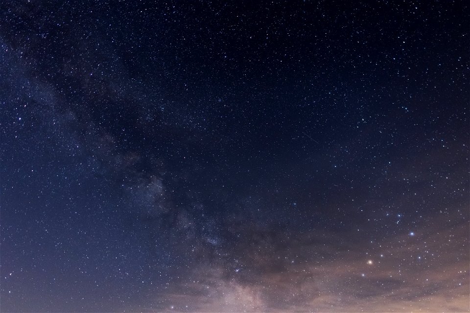 Glowing Stars and the Milky Way