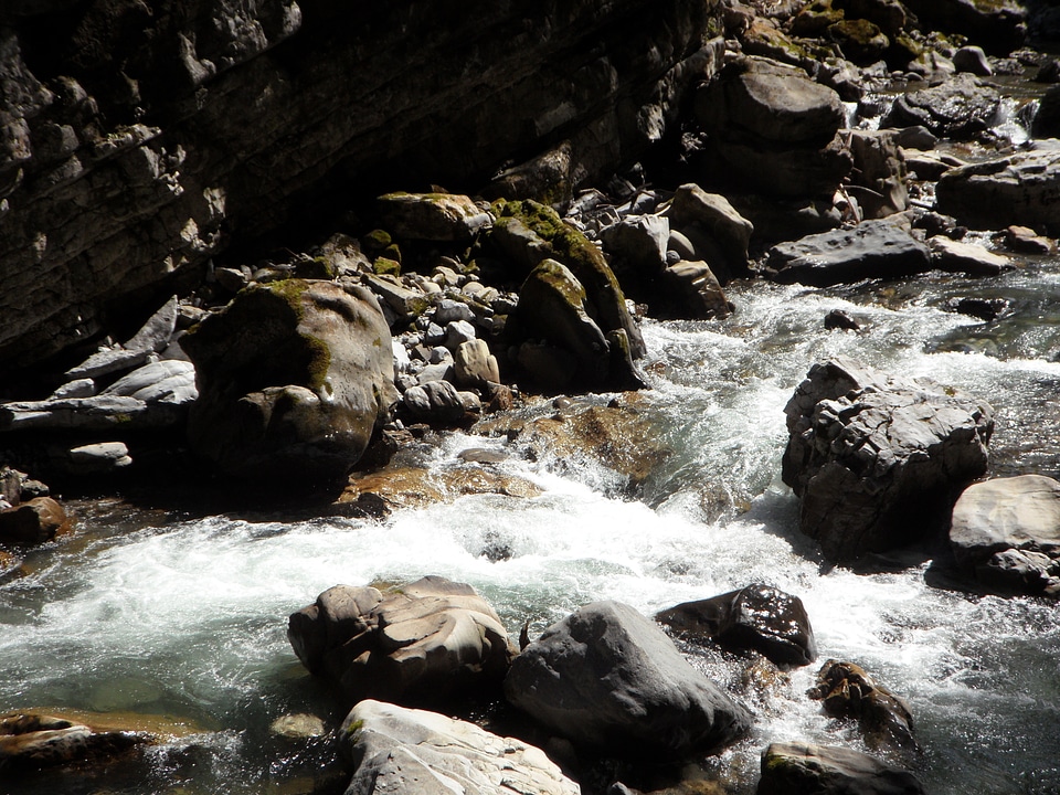 Scree rock flow