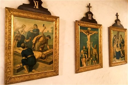 Old Paintings of Jesus’ Crucifixion