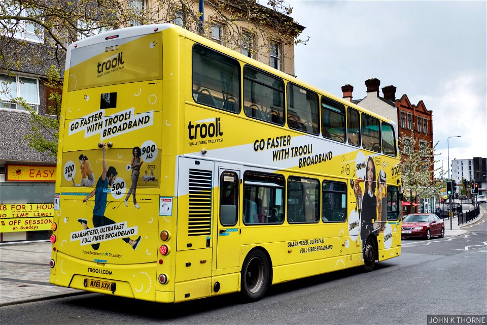 MX61AXK ADVERTISING BUS