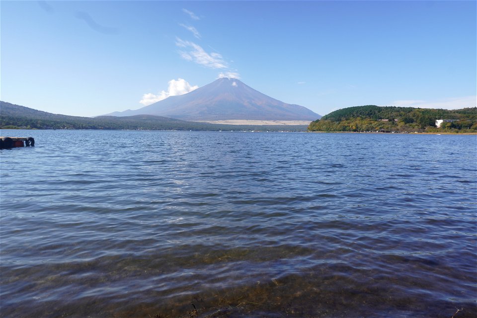 Lake Yamanaka photo