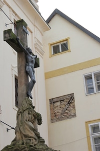 Statue
