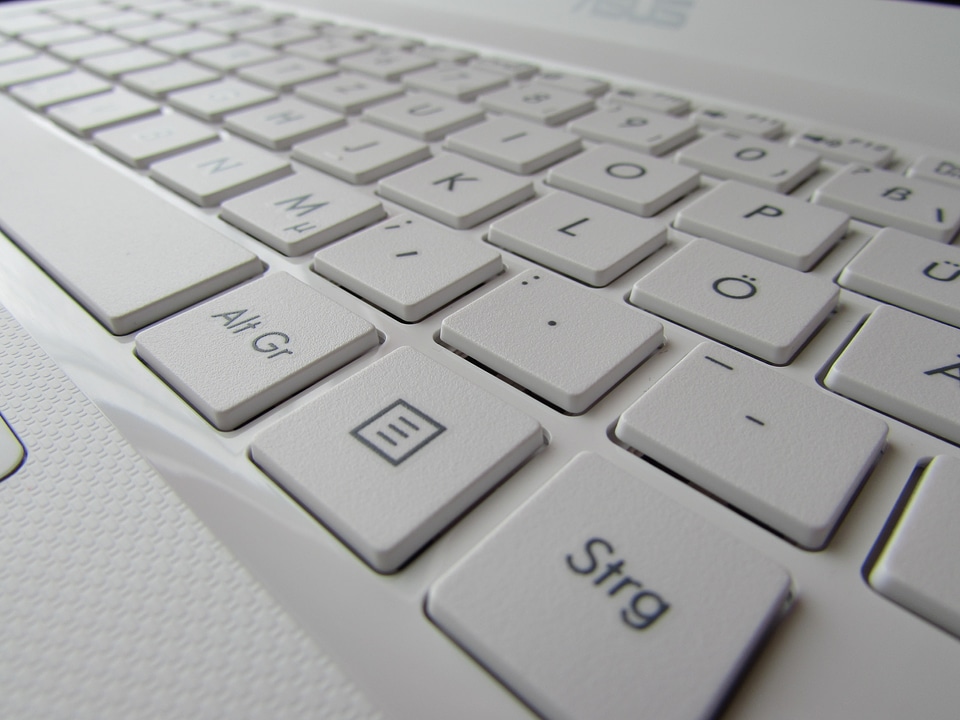 Notebook ctrl white