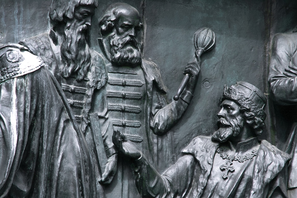 bronze monument close-up