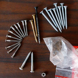 Screws photo