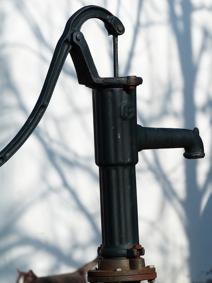 Pump water water marsh