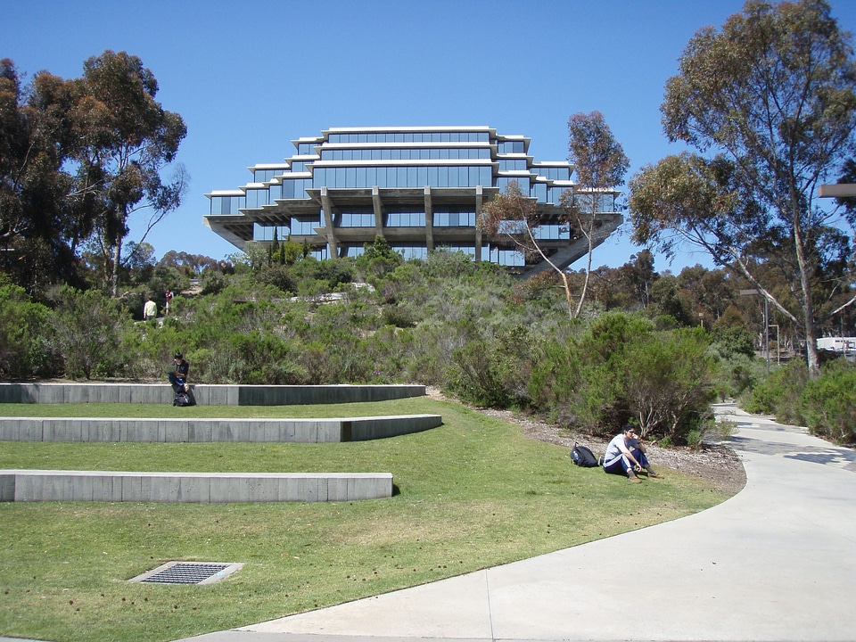 Geisel library california architecture