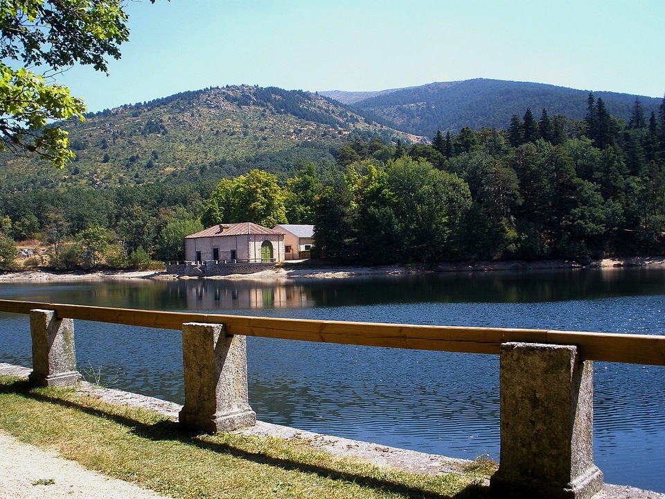 Water mountains forest photo