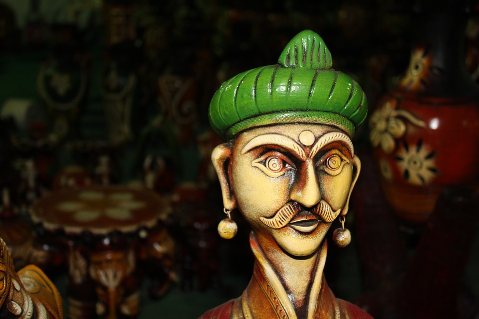 Statue indian artifact