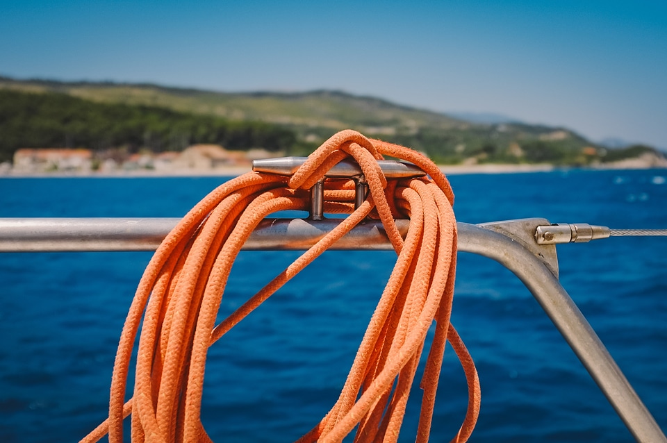 The rope on the boat