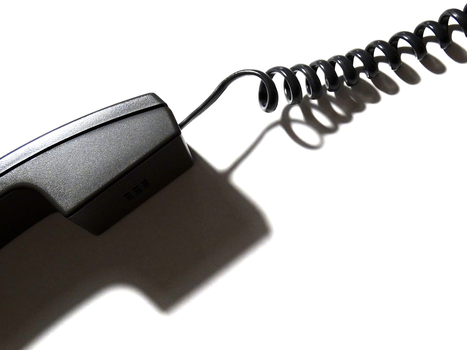 Spiral cable connection light and shadow
