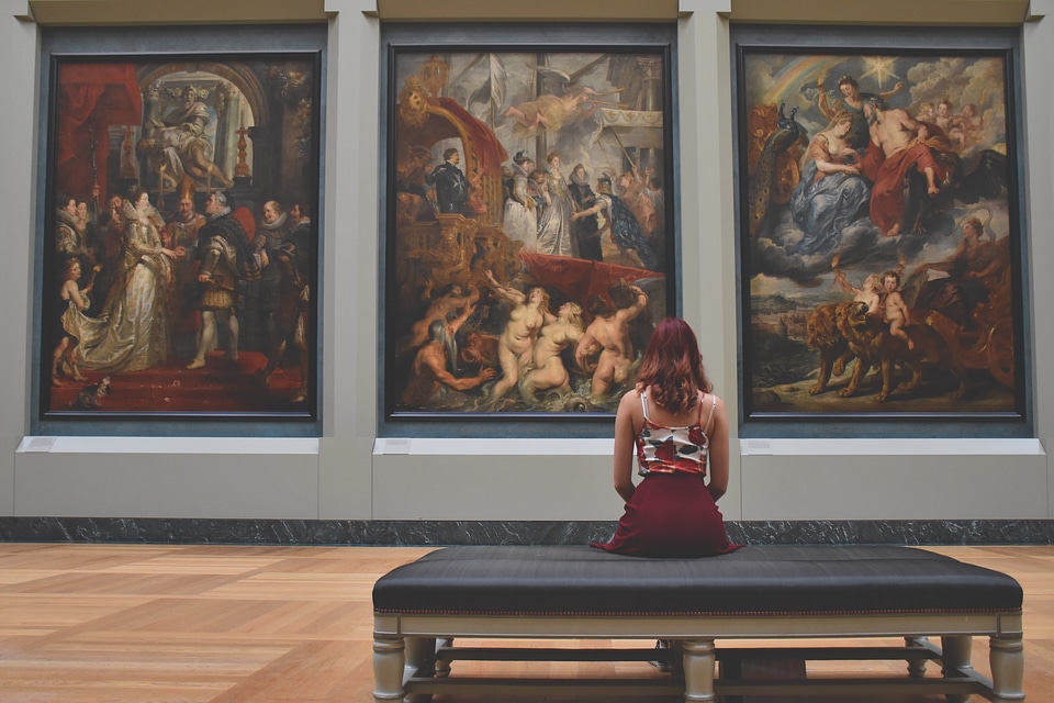 Viewing the gallery