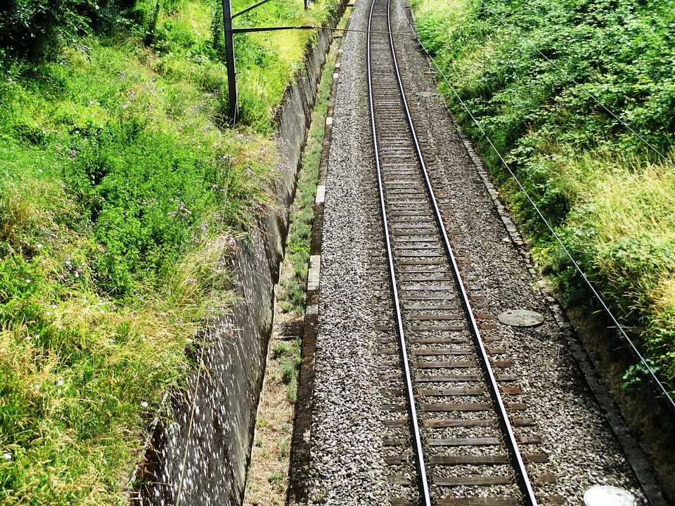 Gleise threshold track bed