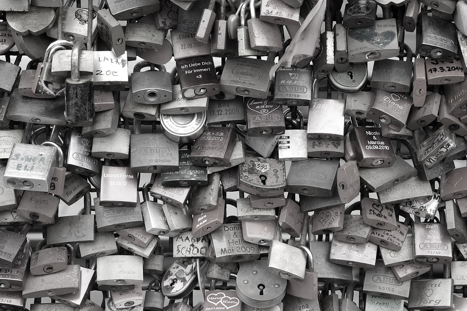 Loyalty padlocks promise