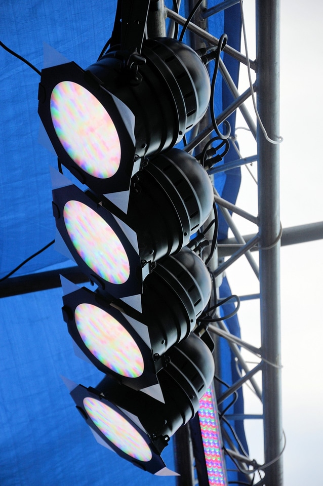 Lamps light concert
