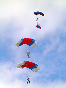 Skydivers photo