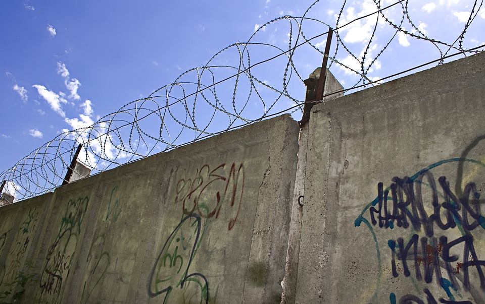 Barbed wire wall photo