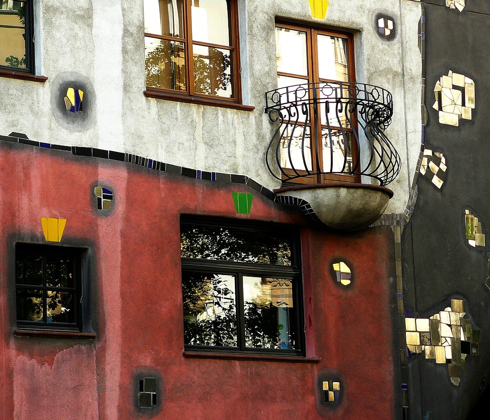 Window facade architecture