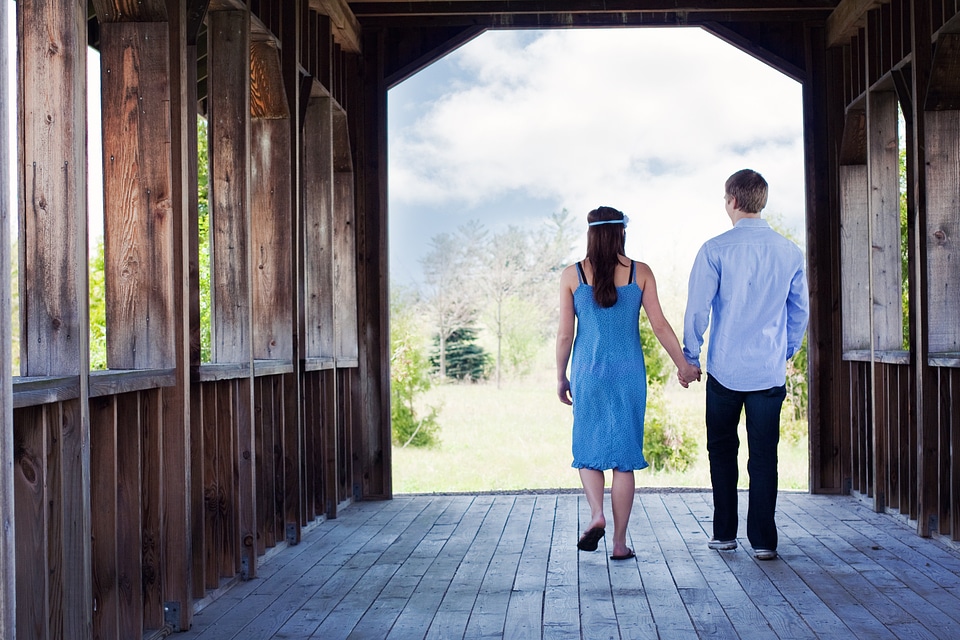 Covered bridge boyfriend girlfriend