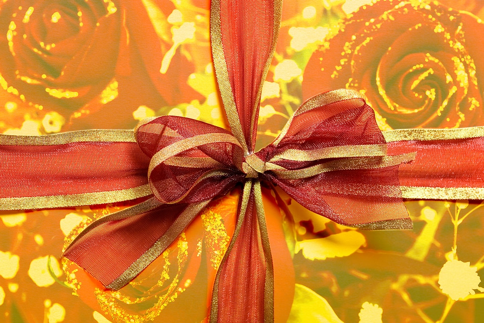 present box with red bow