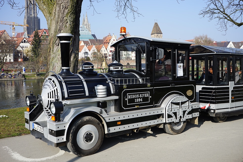Train locomotive tourism