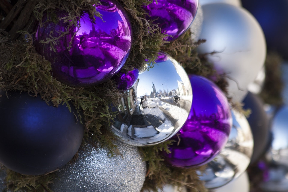 Silver violet sparkle