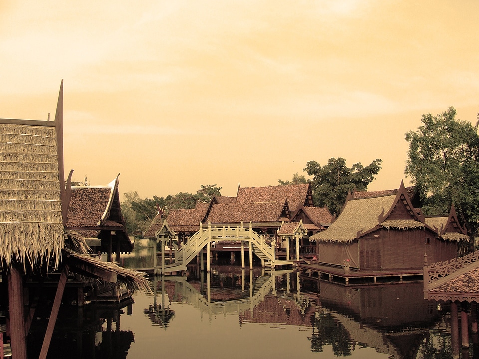 Floating rural traditional