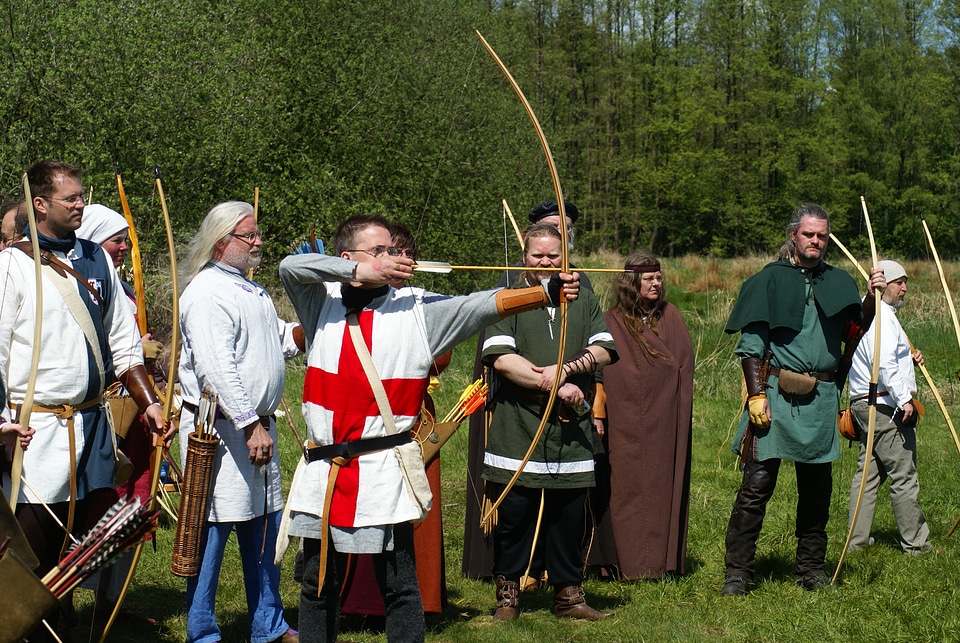 Bogensport weapon medieval market