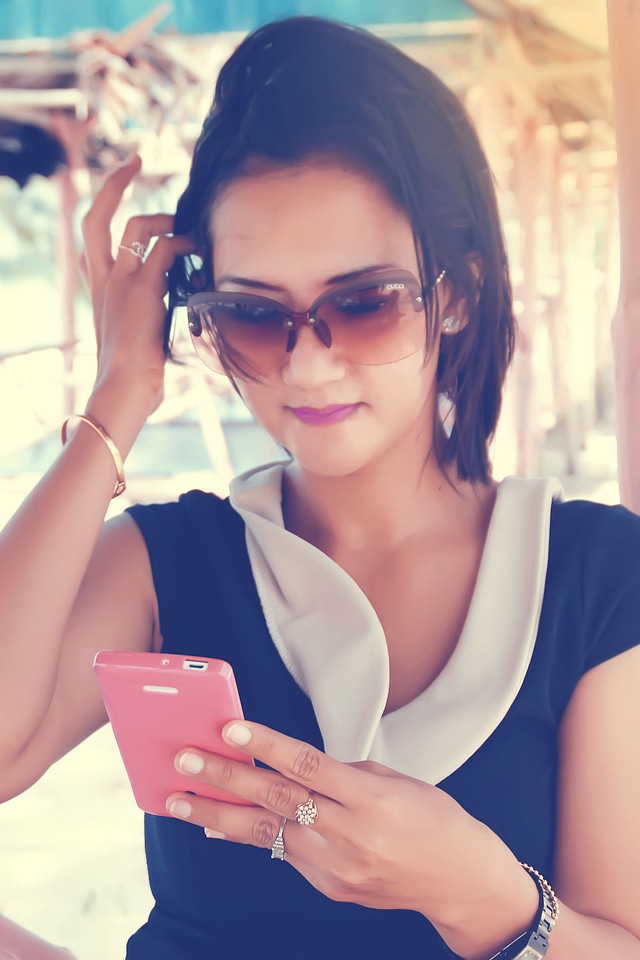 Focus to the Phone