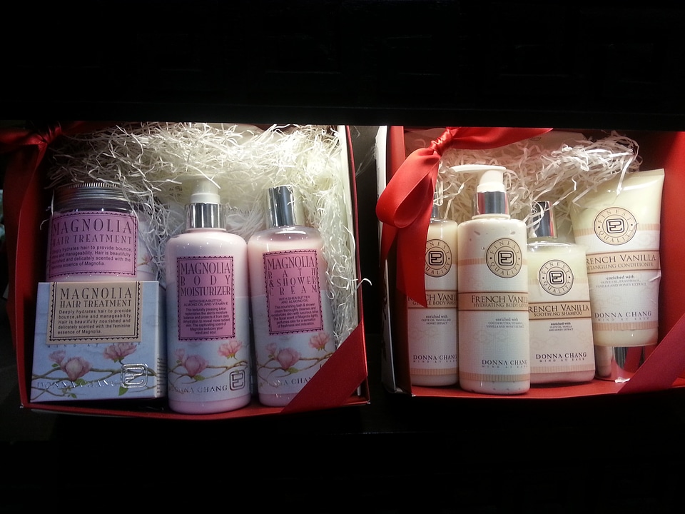 Skin care cosmetic black care