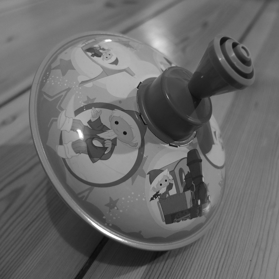 Rotary centrifugal sandman toys
