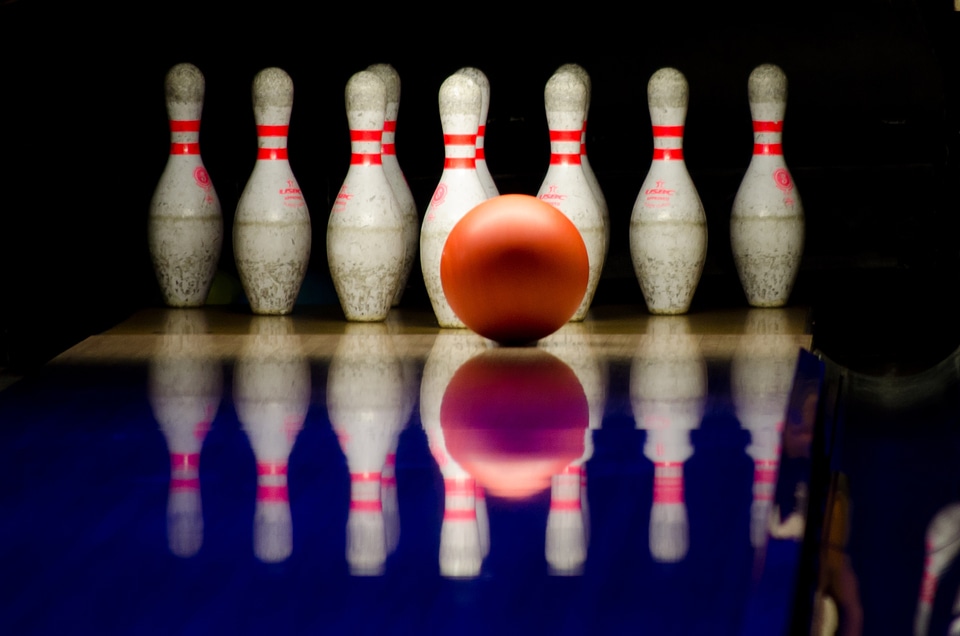 Playing alley sport
