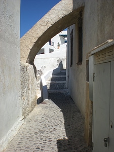 Marine street view oia