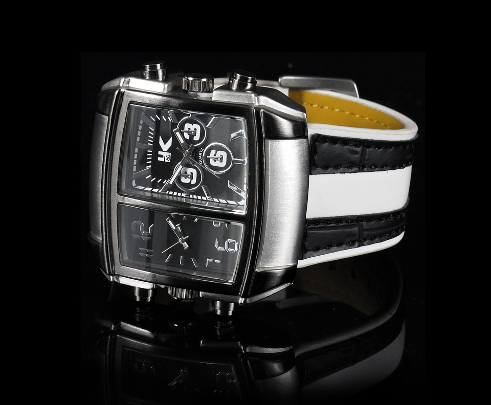 Wrist watch packshot time