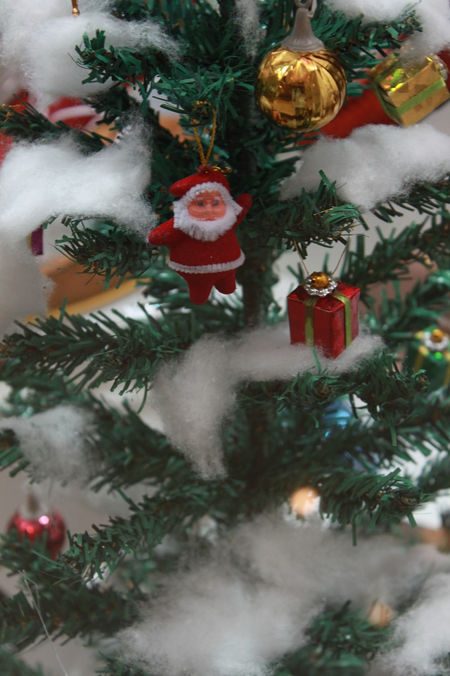 Christmas Tree With Snow Cotton