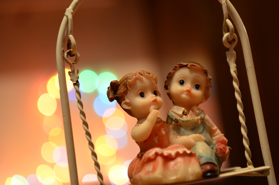 Couple Statue Romantic