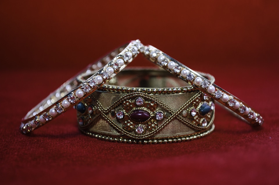 Bangles Gold Diamonds