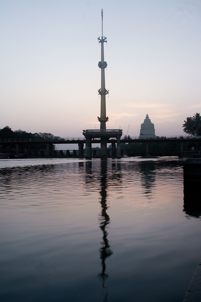 Bridge Pole