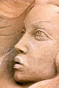 Face art sand