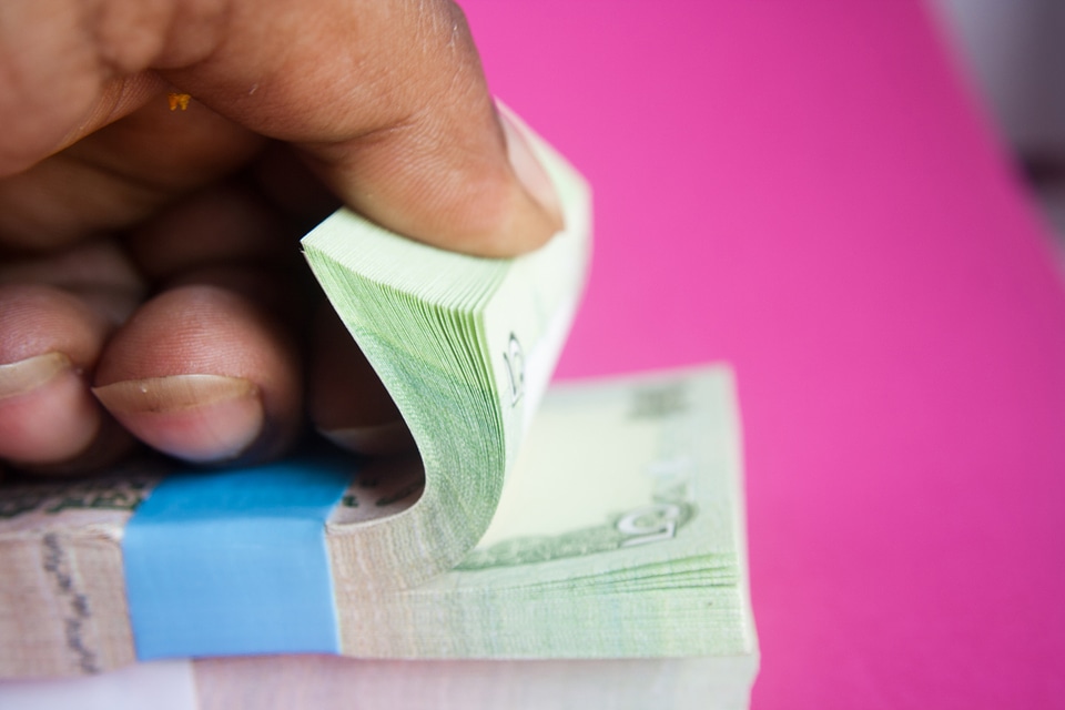 Currency Bundle Hands