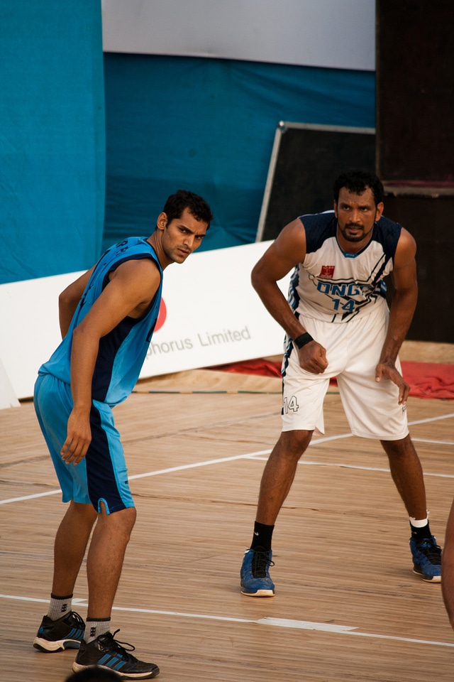 Basketball Players Game
