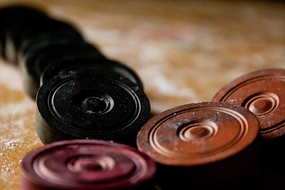 Carrom Queen And Coins