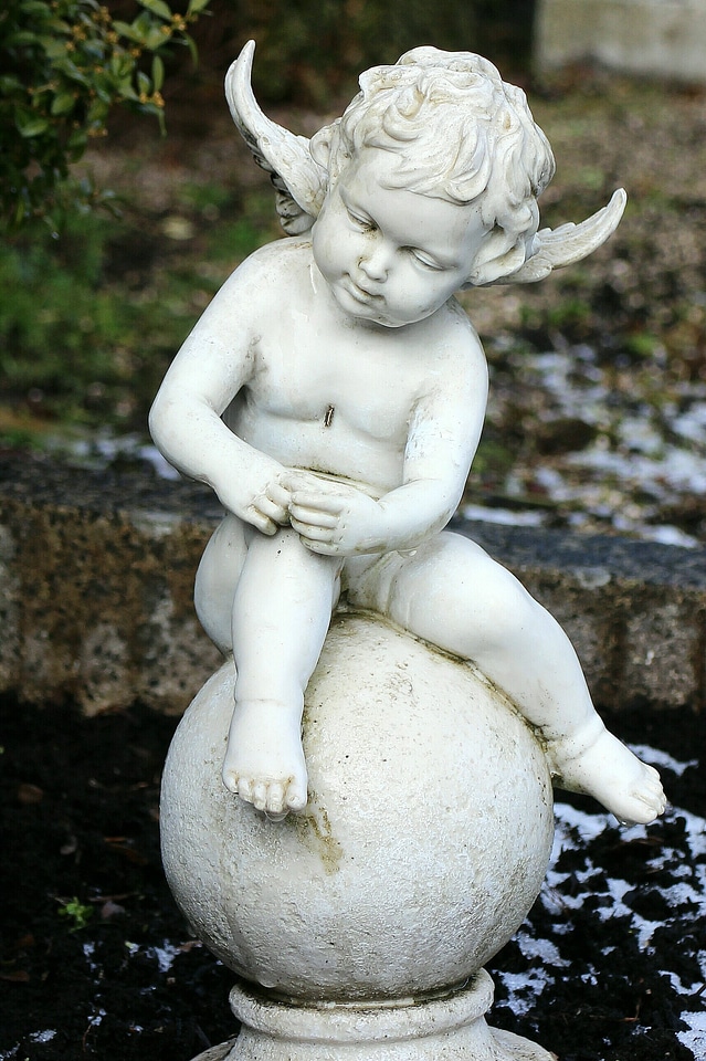 Figure symbol angel figure