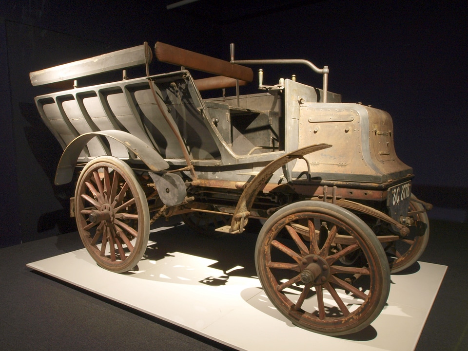 Engine internal combustion vehicle