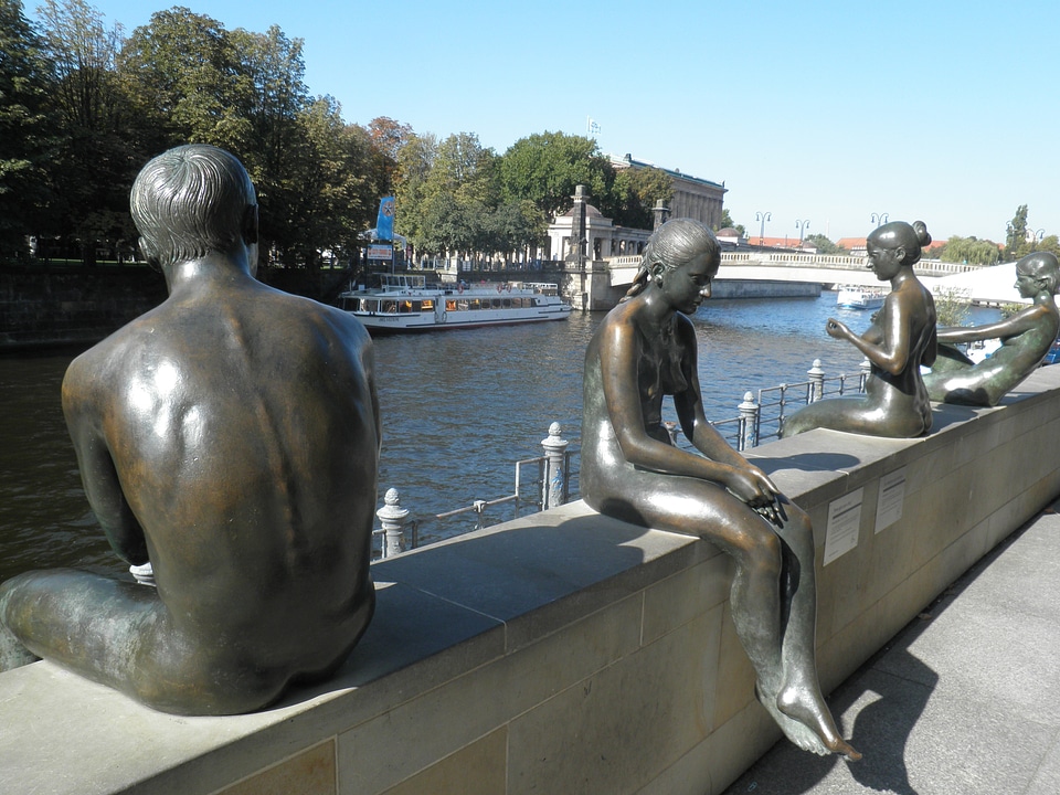 River spree sculpture