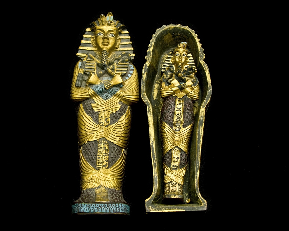 Treasure isolated gold