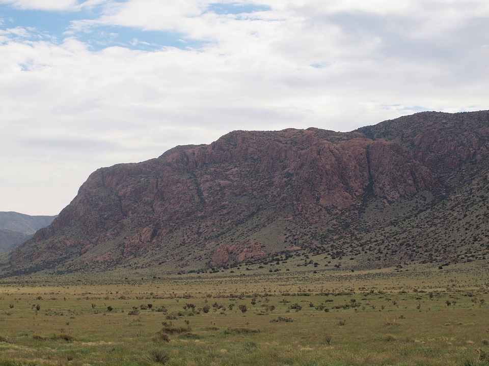 Los Pinos mountains
